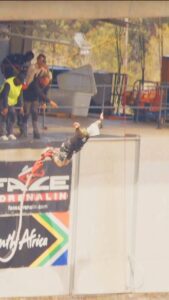 Home 98 Bungee jumping