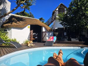 Hospitality 21 Poolside zendeck facing